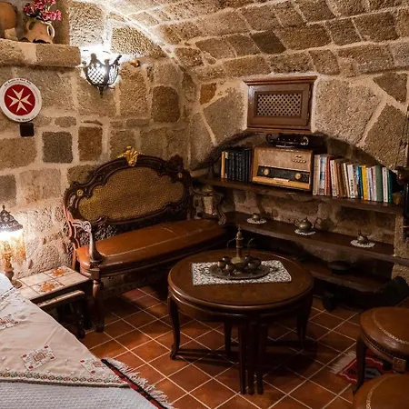 Mythic * עיר רודוס